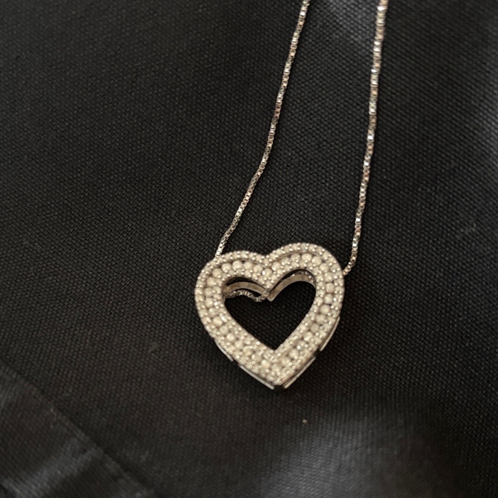 Elegant Silver Heart Pendant Necklace